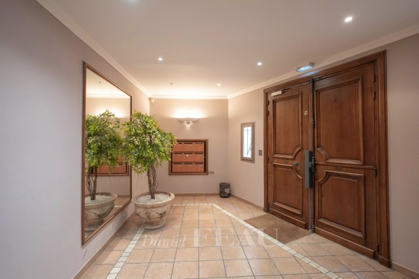 Luxury Apartment for sale in Aix-en-Provence, 895 000 €, Photo 3