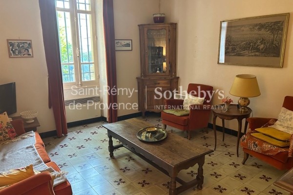 Maison de luxe à vendre à Saint-Rémy-de-Provence, 742 000 €, Photo 4