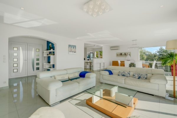 Maison de luxe à vendre à Cavalaire-sur-Mer, 1 970 000 €, Photo 5