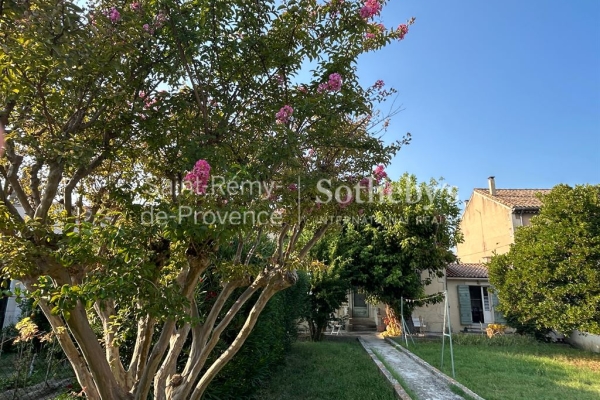 Maison de luxe à vendre à Saint-Rémy-de-Provence, 742 000 €, Photo 6