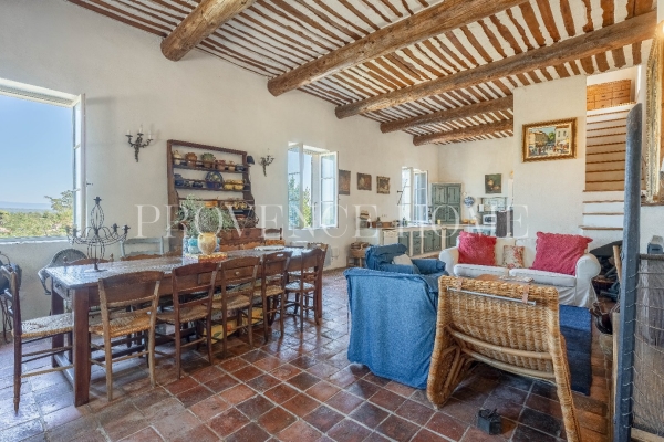 Luxury House for sale in Maubec, 680 000 €, Photo 6