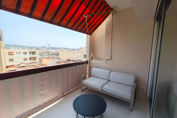 Luxury Apartment for sale in Antibes, 859 000 €, Photo 7