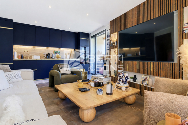 Appartement de luxe à vendre à Mandelieu-la-Napoule, 648 000 €, Photo 1