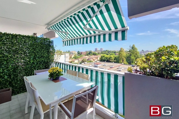 Appartement de luxe à vendre à Antibes, 359 000 €, Photo 1