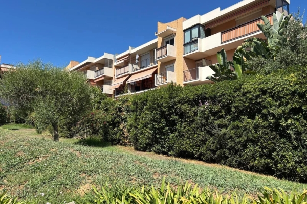 Appartement de luxe à vendre à Antibes, 450 000 €, Photo 1