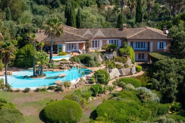 Luxury House for sale in La Croix-Valmer, 17 000 000 €, Photo 1