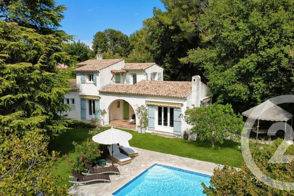 Luxury House for sale in Roquefort-les-Pins, 1 100 000 €, Photo 1