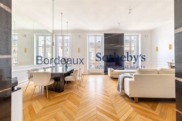 Luxury Apartment for sale in Bordeaux, 890 000 €, Photo 1