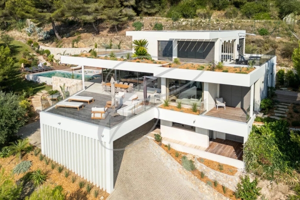 Maison de luxe à louer à Roquebrune-Cap-Martin, 0 €, Photo 1