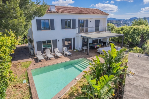 Maison de luxe à vendre à Saint-Raphaël, 1 695 000 €, Photo 1