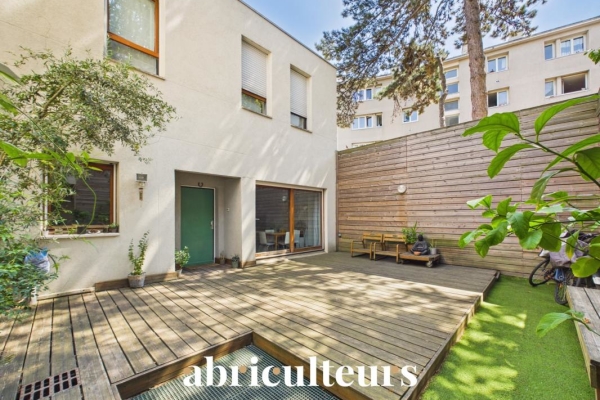 Maison de luxe à vendre à Paris 20ème, 829 000 €, Photo 1