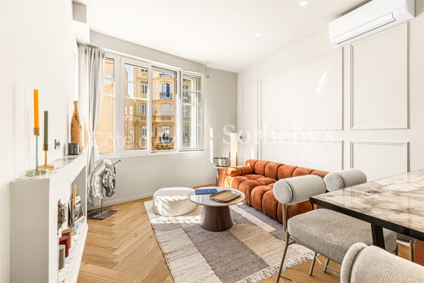 Luxury Apartment for sale in Nice, 395 000 €, Photo 1