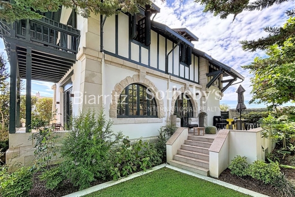 Luxury House for sale in Bidart, 3 675 000 €, Photo 1