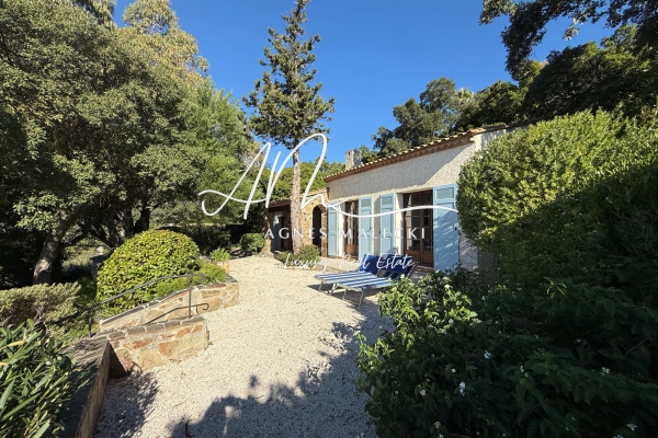 Maison de luxe à vendre à Cavalaire-sur-Mer, 693 000 €, Photo 1