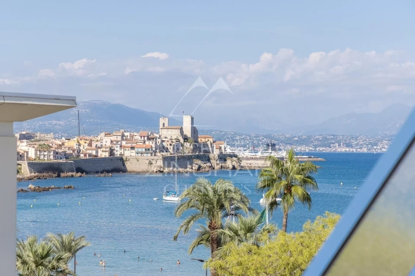 Luxury Apartment for sale in Antibes, 540 000 €, Photo 1
