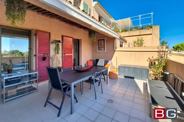 Luxury Apartment for sale in Villeneuve-Loubet, 565 000 €, Photo 1