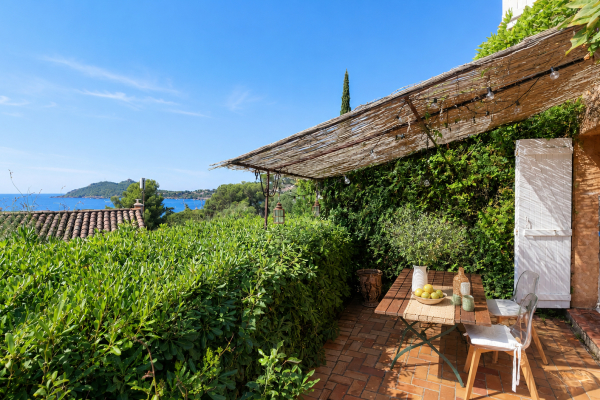 Maison de luxe à vendre à Agay, 440 000 €, Photo 2