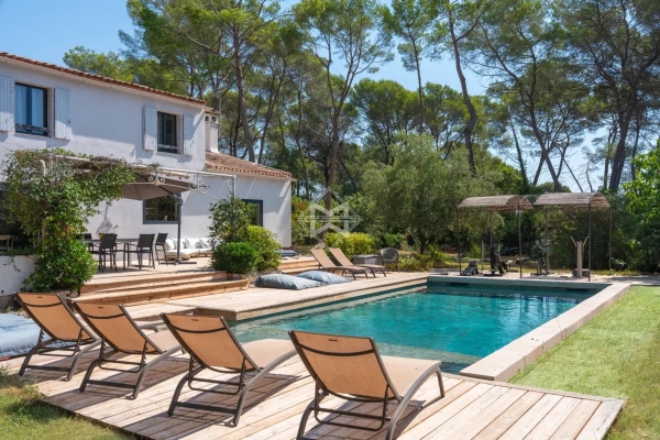 Luxury House for sale in Mougins, 1 750 000 €, Photo 2