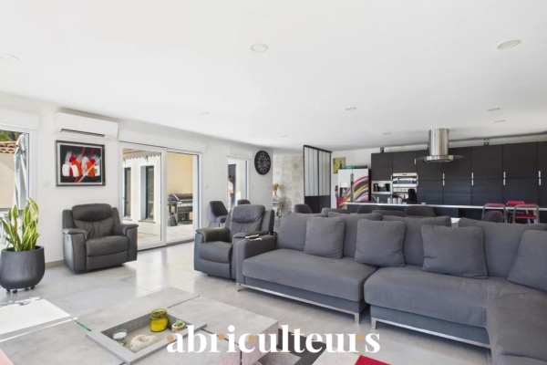 Maison de luxe à vendre à Bagnols-en-Forêt, 889 999 €, Photo 4