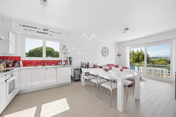 Luxury Apartment for sale in Antibes, 540 000 €, Photo 4