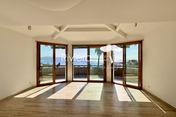 Luxury Apartment for sale in Cavalaire-sur-Mer, 908 250 €, Photo 5