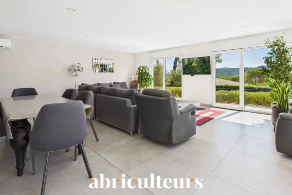 Maison de luxe à vendre à Bagnols-en-Forêt, 889 999 €, Photo 5