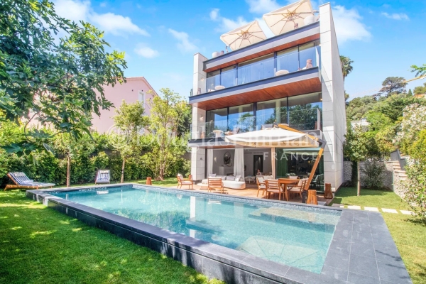 Luxury House for sale in Saint-Jean-Cap-Ferrat, 16 000 000 €, Photo 1