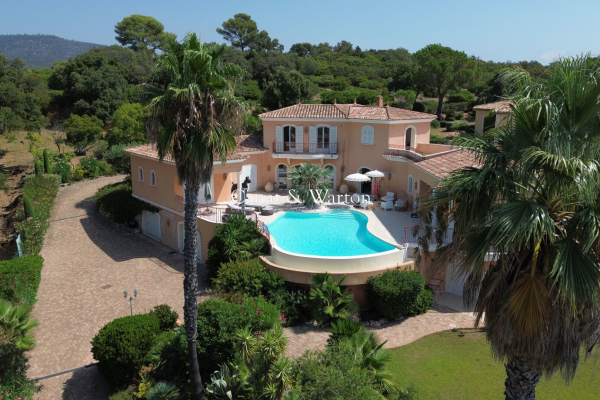 Maison de luxe à vendre à Saint-Raphaël, 2 632 000 €, Photo 1