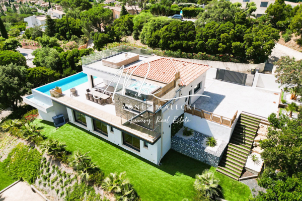 Maison de luxe à vendre à Cavalaire-sur-Mer, 3 350 000 €, Photo 1