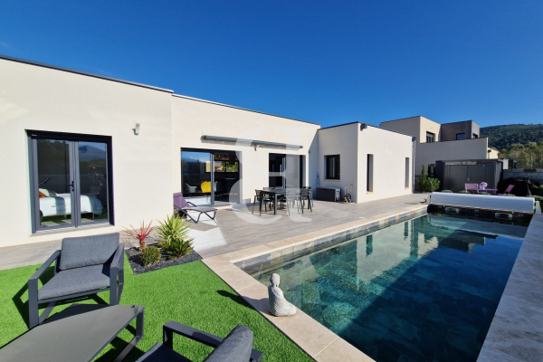 Luxury House for sale in Vaison-la-Romaine, 607 000 €, Photo 1
