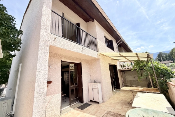Maison de luxe à vendre à Prades, 179 000 €, Photo 1
