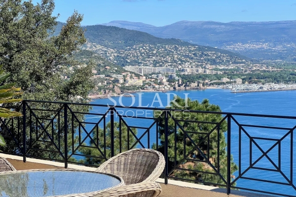 Maison de luxe à vendre à Théoule-sur-Mer, 2 295 000 €, Photo 1