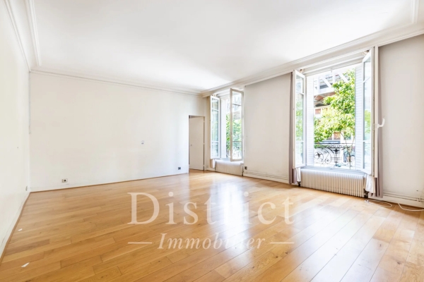 Luxury Apartment for sale in Paris 15ème, 519 000 €, Photo 2
