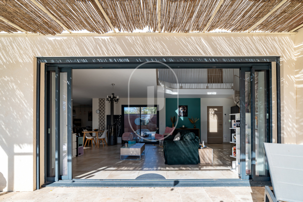 Maison de luxe à vendre à Uzès, 585 000 €, Photo 2