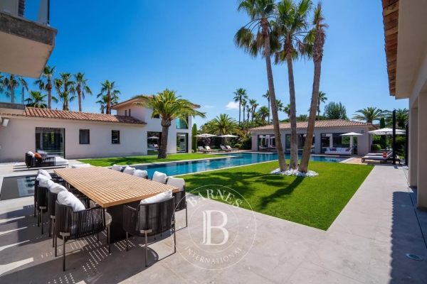Maison de luxe à vendre à Saint-Tropez, 17 000 000 €, Photo 3