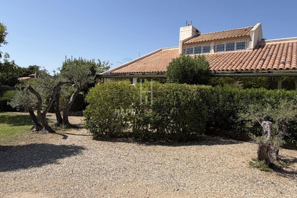 Luxury House for sale in Mouriès, 625 000 €, Photo 3