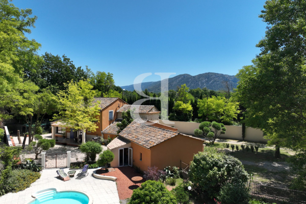 Maison de luxe à vendre à L Isle-sur-La-Sorgue, 636 000 €, Photo 1