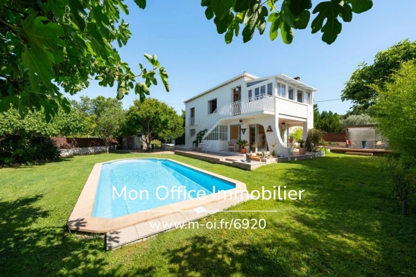 Luxury House for sale in Saint-Cannat, 750 000 €, Photo 1