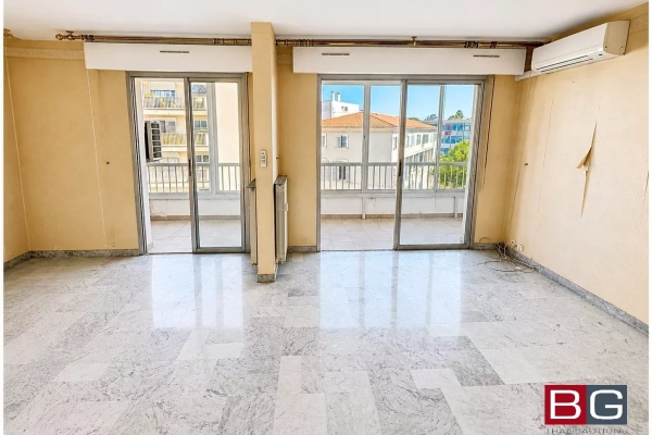 Appartement de luxe à vendre à Antibes, 288 000 €, Photo 1
