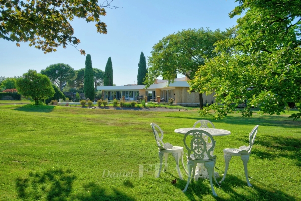 Luxury House for sale in Nîmes, 1 380 000 €, Photo 2