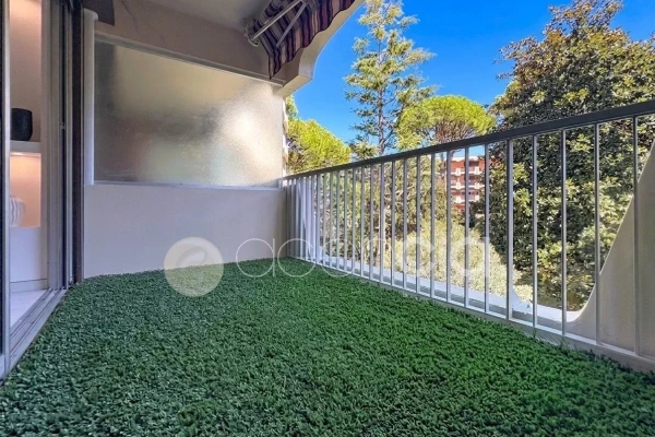 Appartement de luxe à vendre à Mandelieu-la-Napoule, 295 000 €, Photo 2