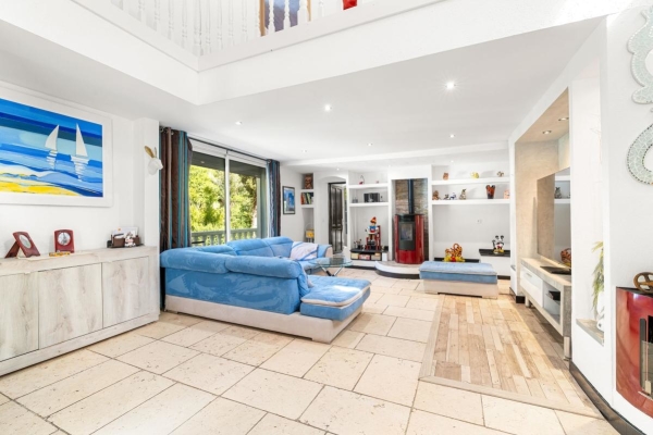 Maison de luxe à vendre à L Escarène, 619 500 €, Photo 2