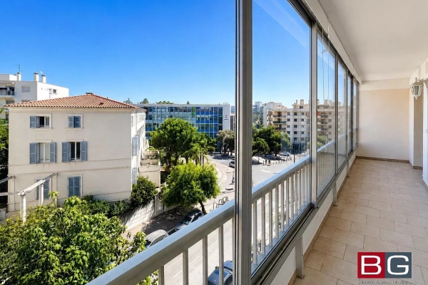 Luxury Apartment for sale in Antibes, 288 000 €, Photo 7