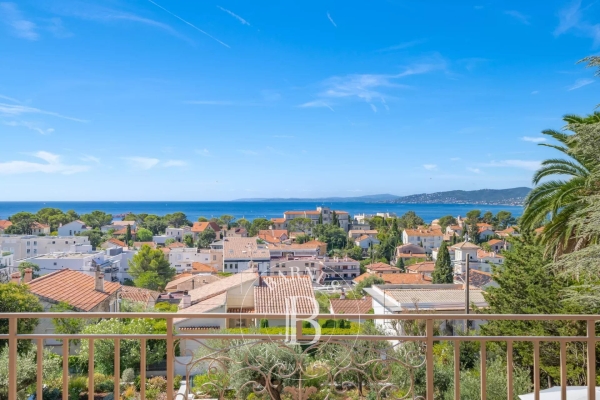 Maison de luxe à vendre à Saint-Raphaël, 3 590 000 €, Photo 1