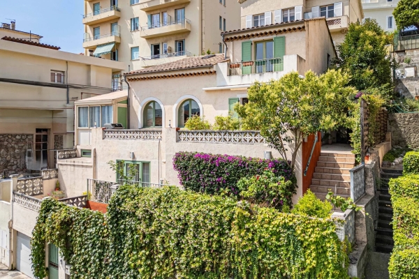Maison de luxe à vendre à Nice, 995 000 €, Photo 1