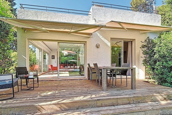 Maison de luxe à vendre à Cap d'Antibes, 2 300 000 €, Photo 2