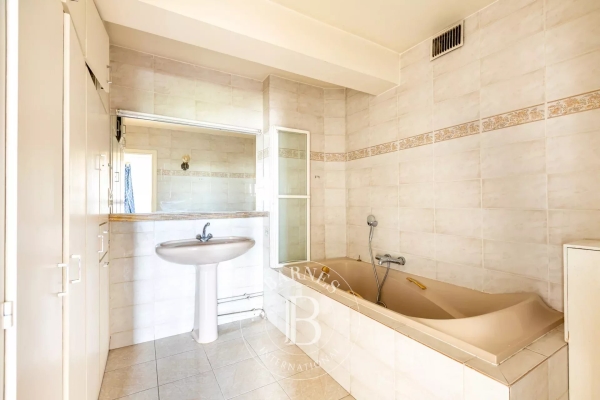 Luxury Apartment for sale in Boulogne-Billancourt, 750 000 €, Photo 2