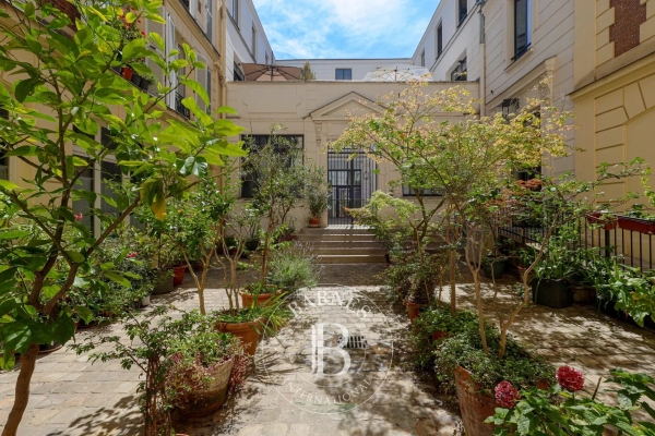 Appartement de luxe à vendre à Paris 10ème, 1 090 000 €, Photo 2