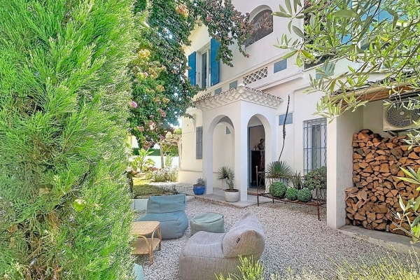 Maison de luxe à vendre à Cap d'Antibes, 1 690 000 €, Photo 3
