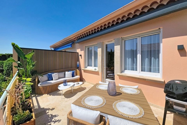 Appartement de luxe à vendre à Roquebrune-sur-Argens, 795 000 €, Photo 1
